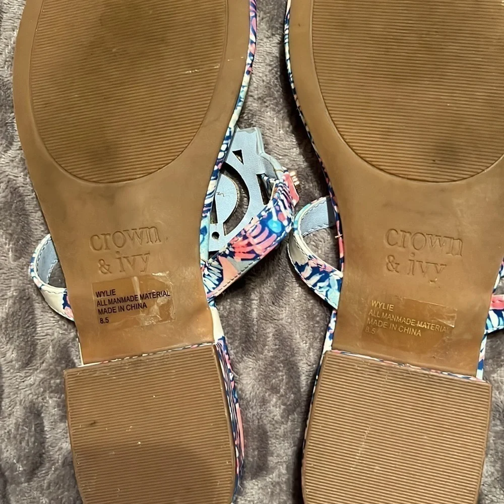 Crown and Ivy Wylie Sandals! Size 8.5